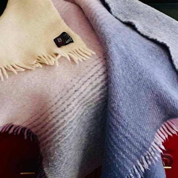 Samband of Iceland Wool Throw Blanket - Picture 5 of 8